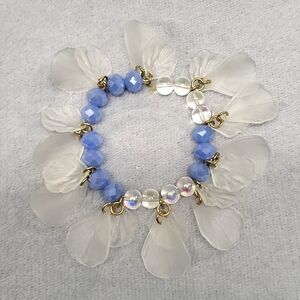 Stretch Bracelet w/ Blue, Borealis, Leaf, and Shell Beads (Small Wrist)